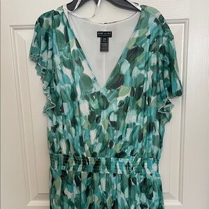 Kate and LILY Green Watercolor Maxi Dress with Flutter Sleeves